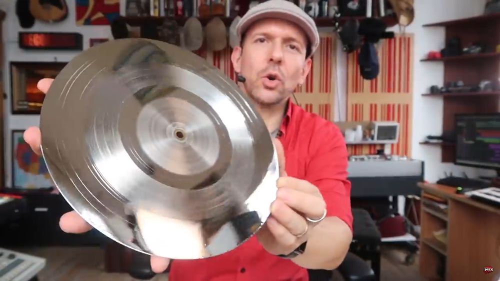 Vinyl record side length and groove spacing